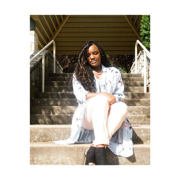 Meet your Posher, Rissa - Picture 1 of 1